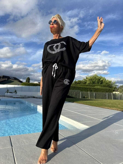 Elin – Avslappnat set i mjuk och modern stil
