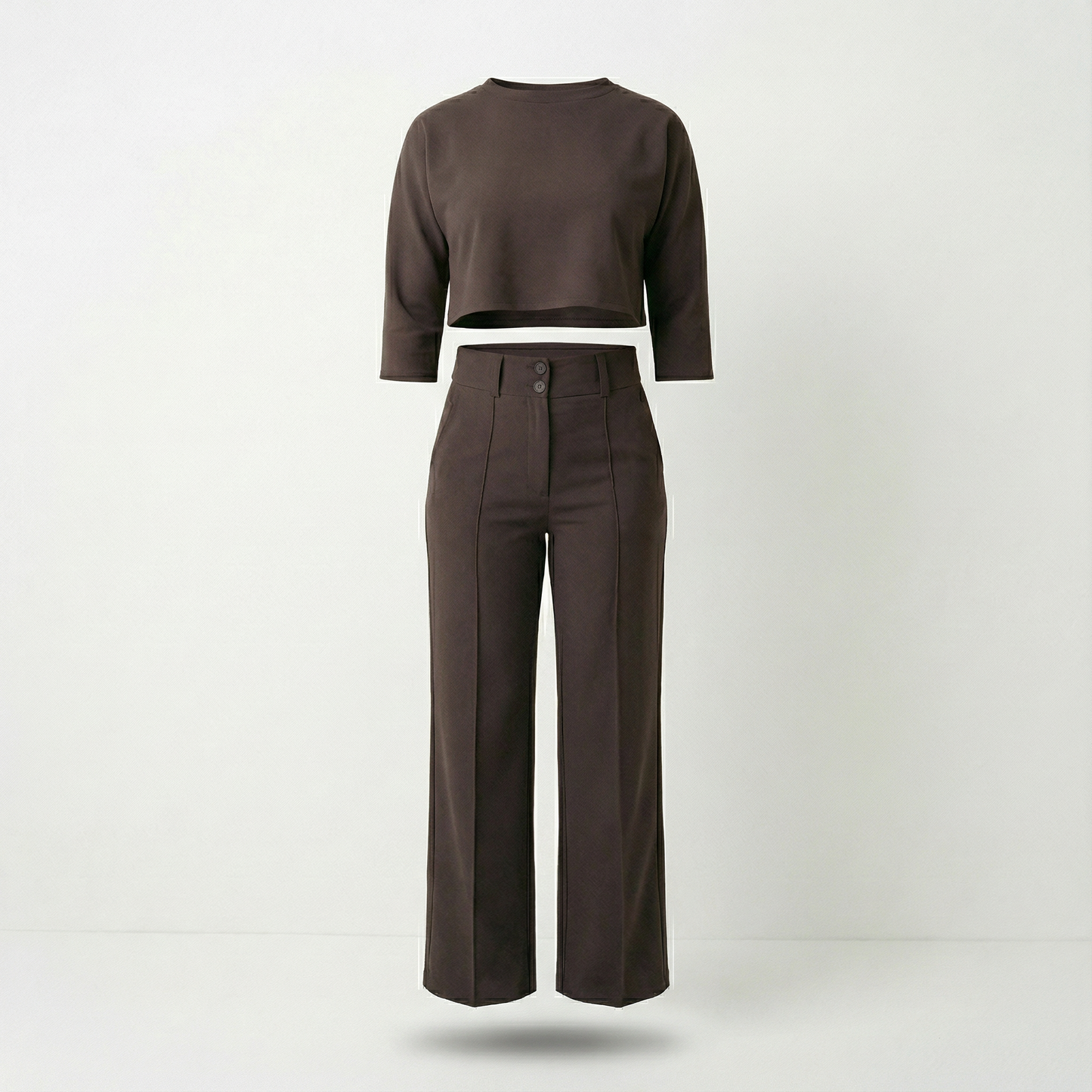 Saar – Elegant set med topp och raka byxor