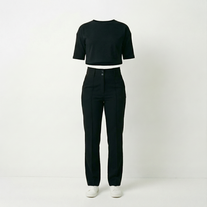Saar – Elegant set med topp och raka byxor