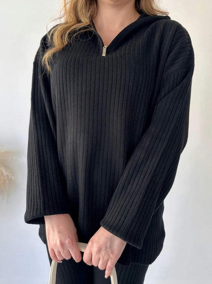 Livia - Bekvämt ribbstickat set för en stilren look