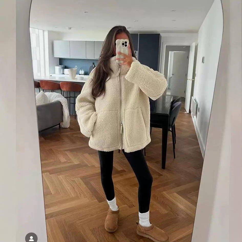 Petra – Mjuk teddyjacka med avslappnad passform