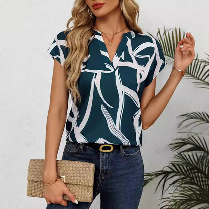 Dylin – Blouse with graphic pattern