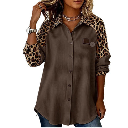 Kari – Löst sittande väst med tryck och knapplåsning