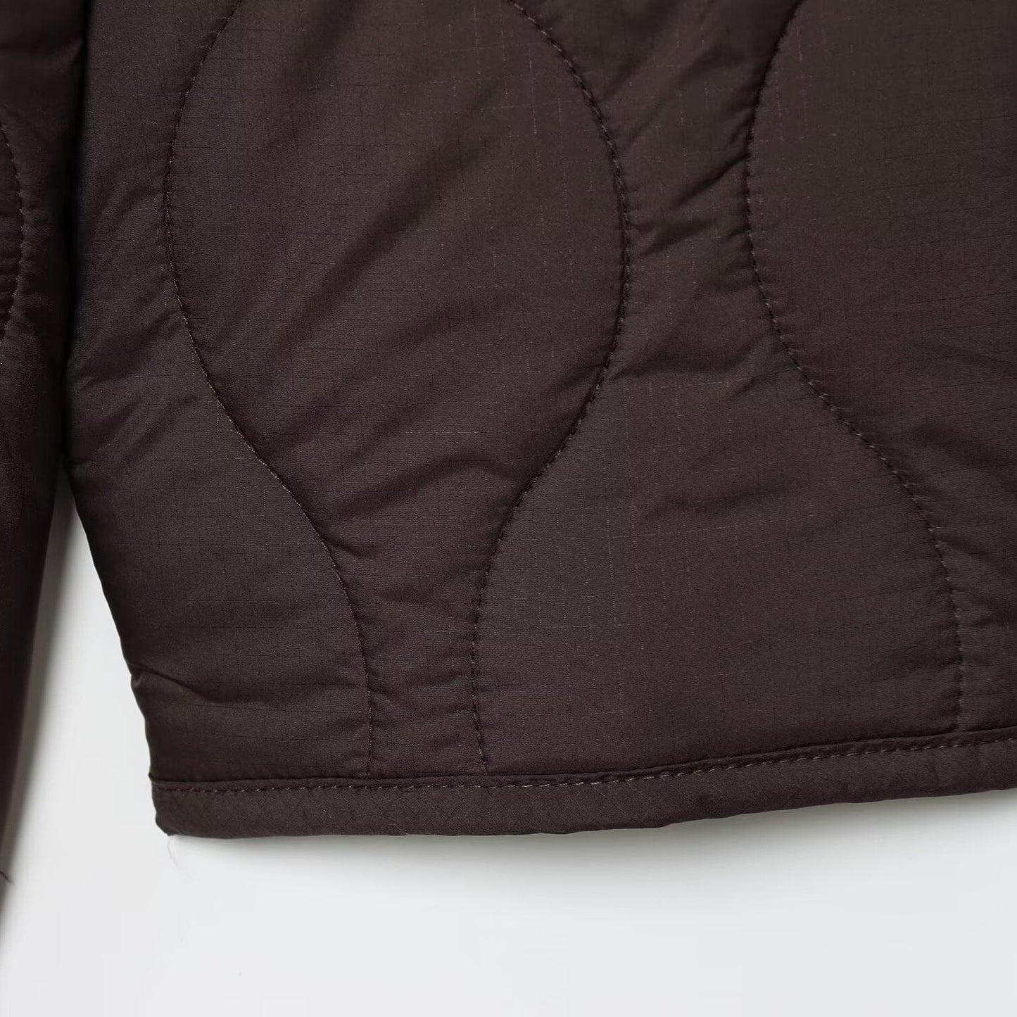 Eydis – Vadderad jacka med huva