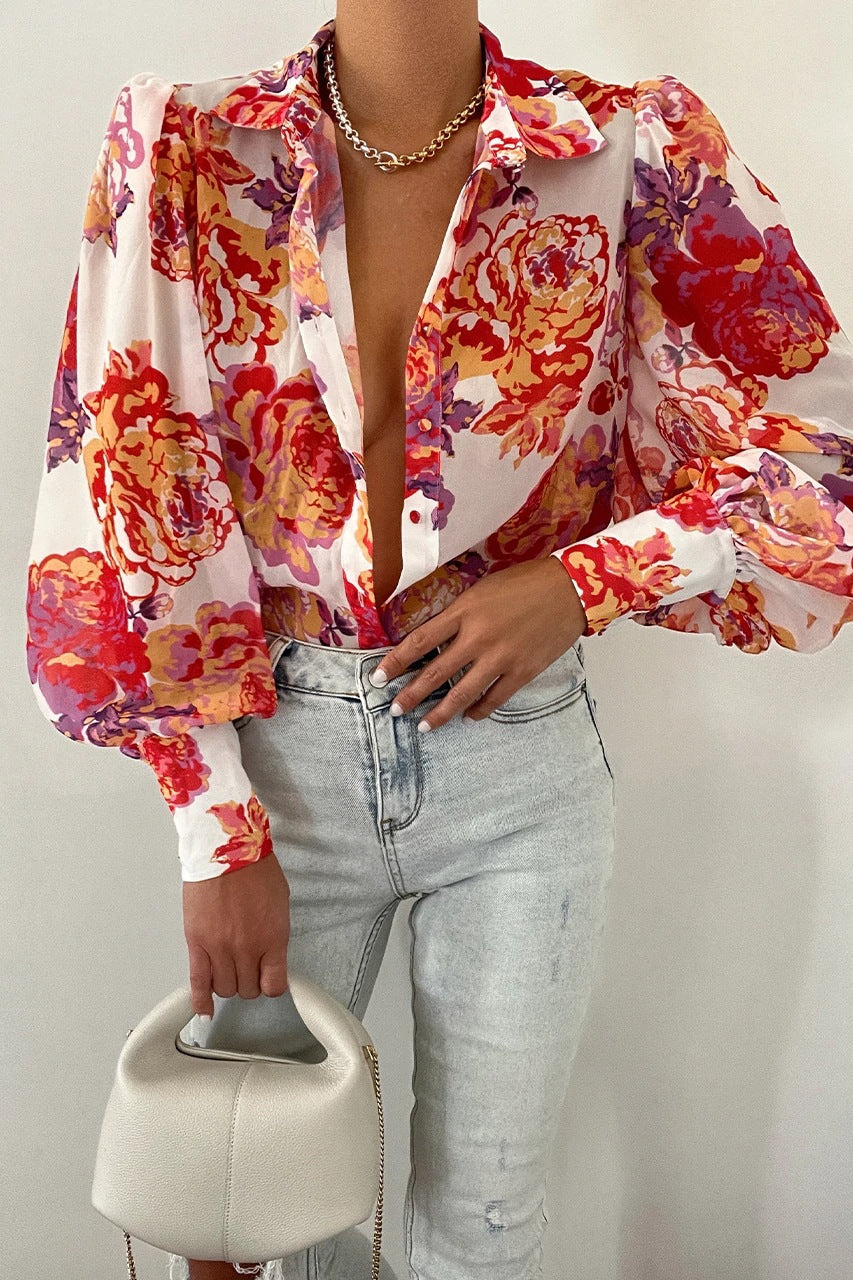 Yaraine – Lätt blus med botaniskt tryck