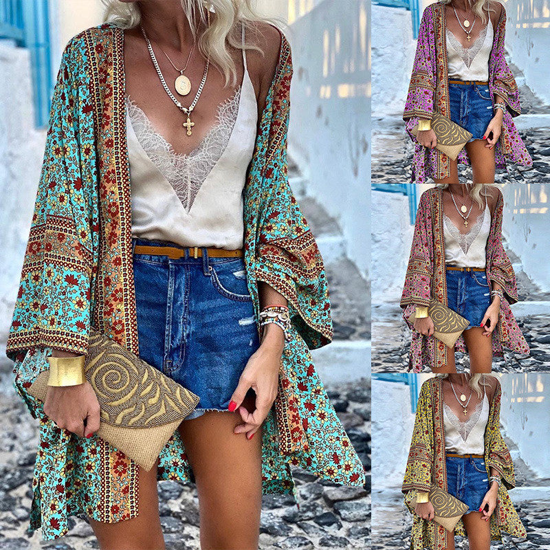Solara – Lätt kimono med färgstarkt mönster i bohemisk stil