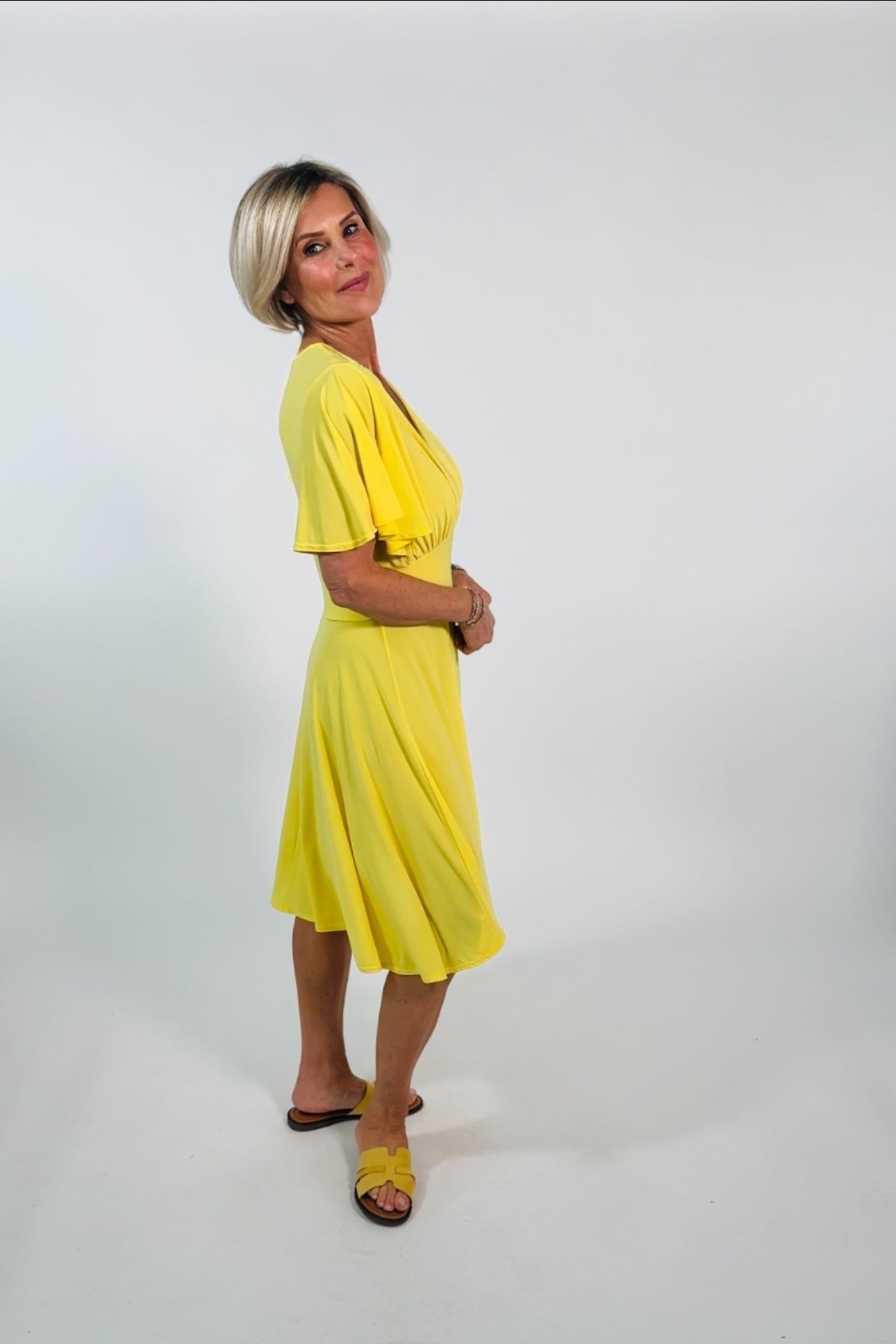 Signe – Elegant klänning med feminin och tidlös känsla