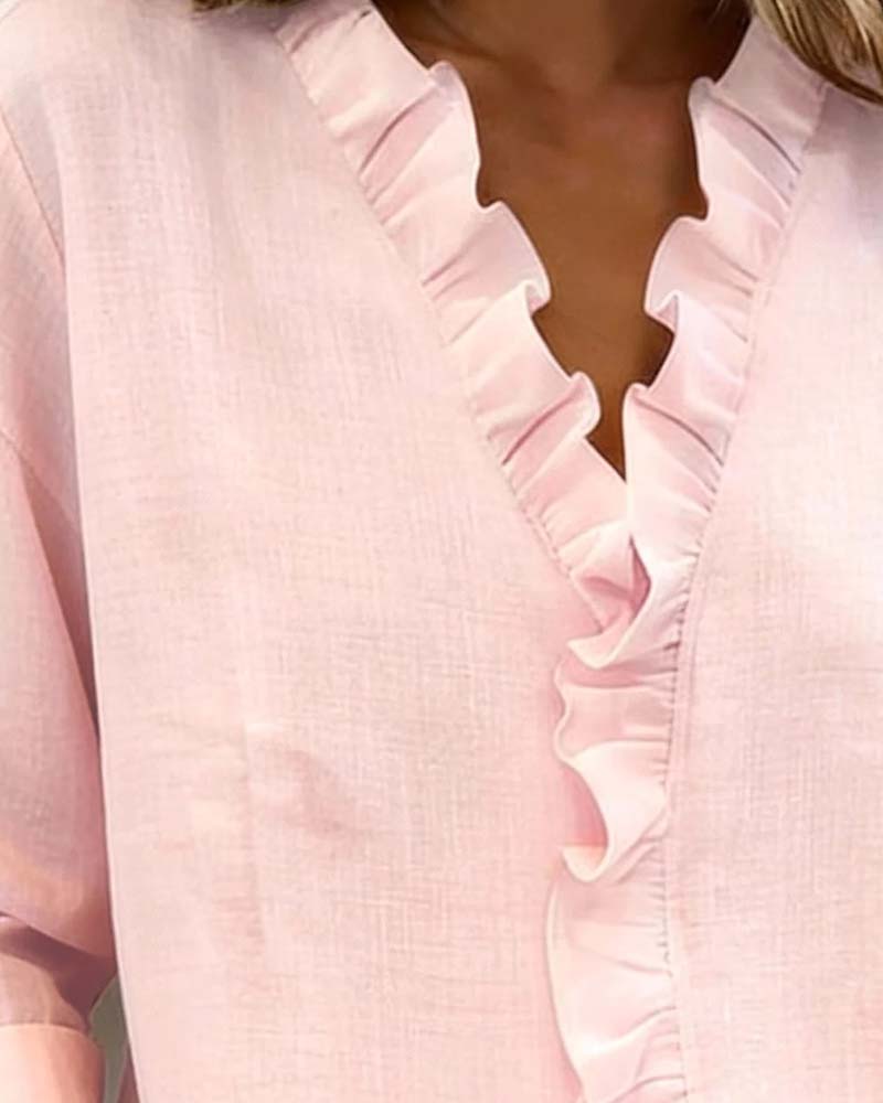 Velisse – Romantisk blus med eleganta volanger