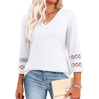 Lunara – Top with V-neck and subtle sleeve details
