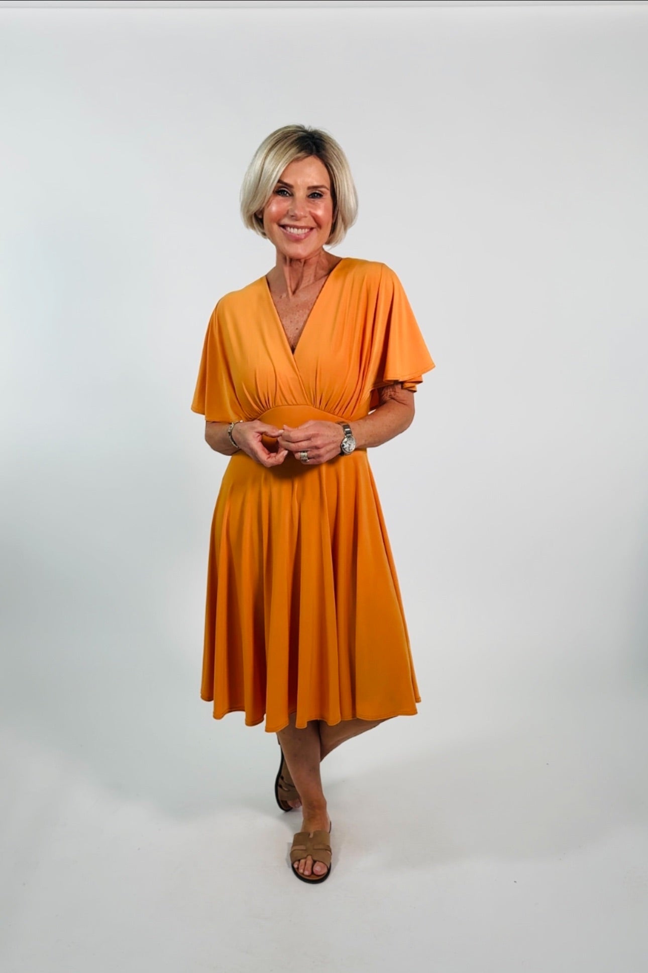 Signe – Elegant klänning med feminin och tidlös känsla