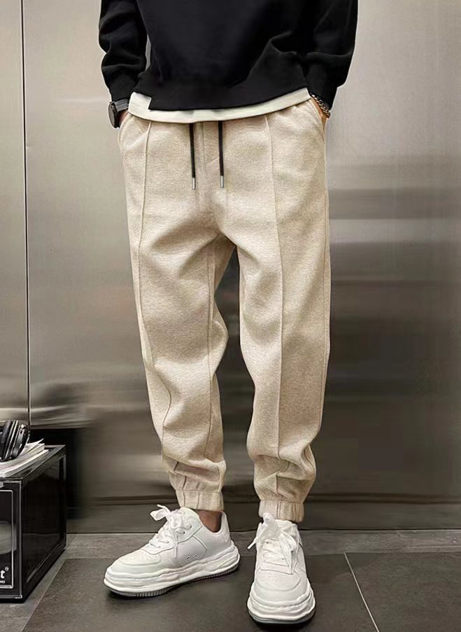 Kian - Svart tapered jogger med ren look