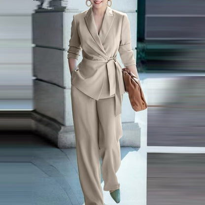 Sorella – Elegant set med kavaj och byxa i feminin passform