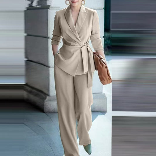 Sorella – Elegant set med kavaj och byxa i feminin passform