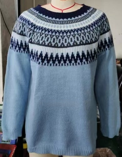 Dovina Comfort stickad med rund jacquardmönster