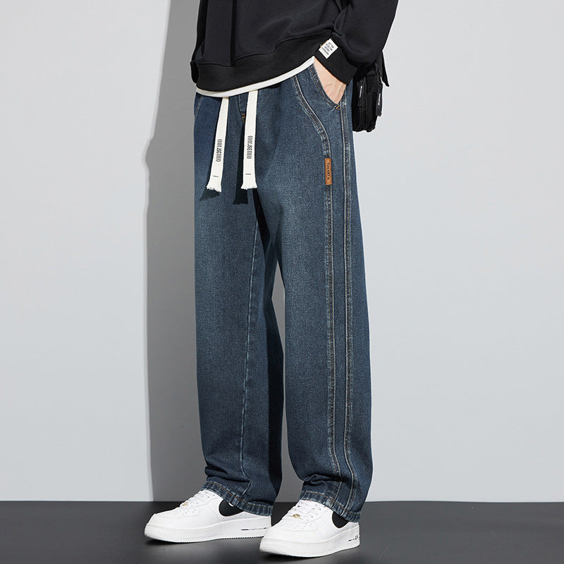 Viktor – Avslappnade vida jeans med modern känsla