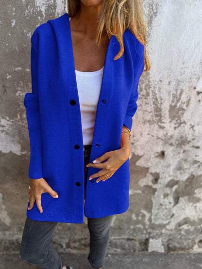 Freja – Minimalist coat with a soft texture