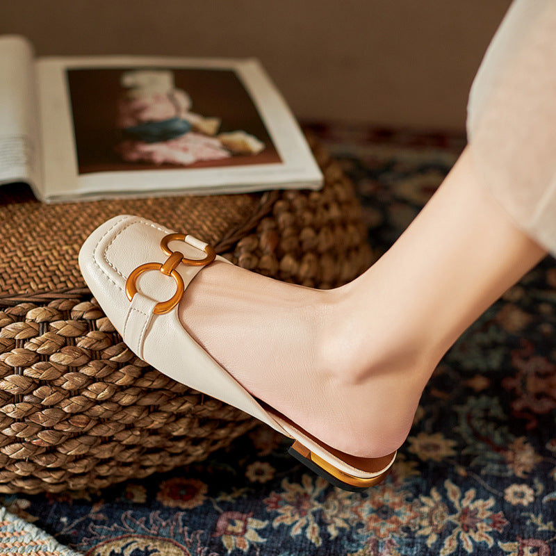 Dorea – Elegant loafers med guldigt detalj