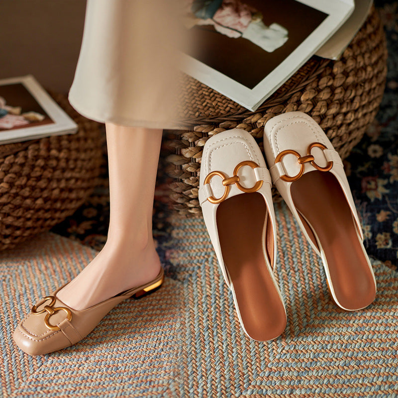 Dorea – Elegant loafers med guldigt detalj