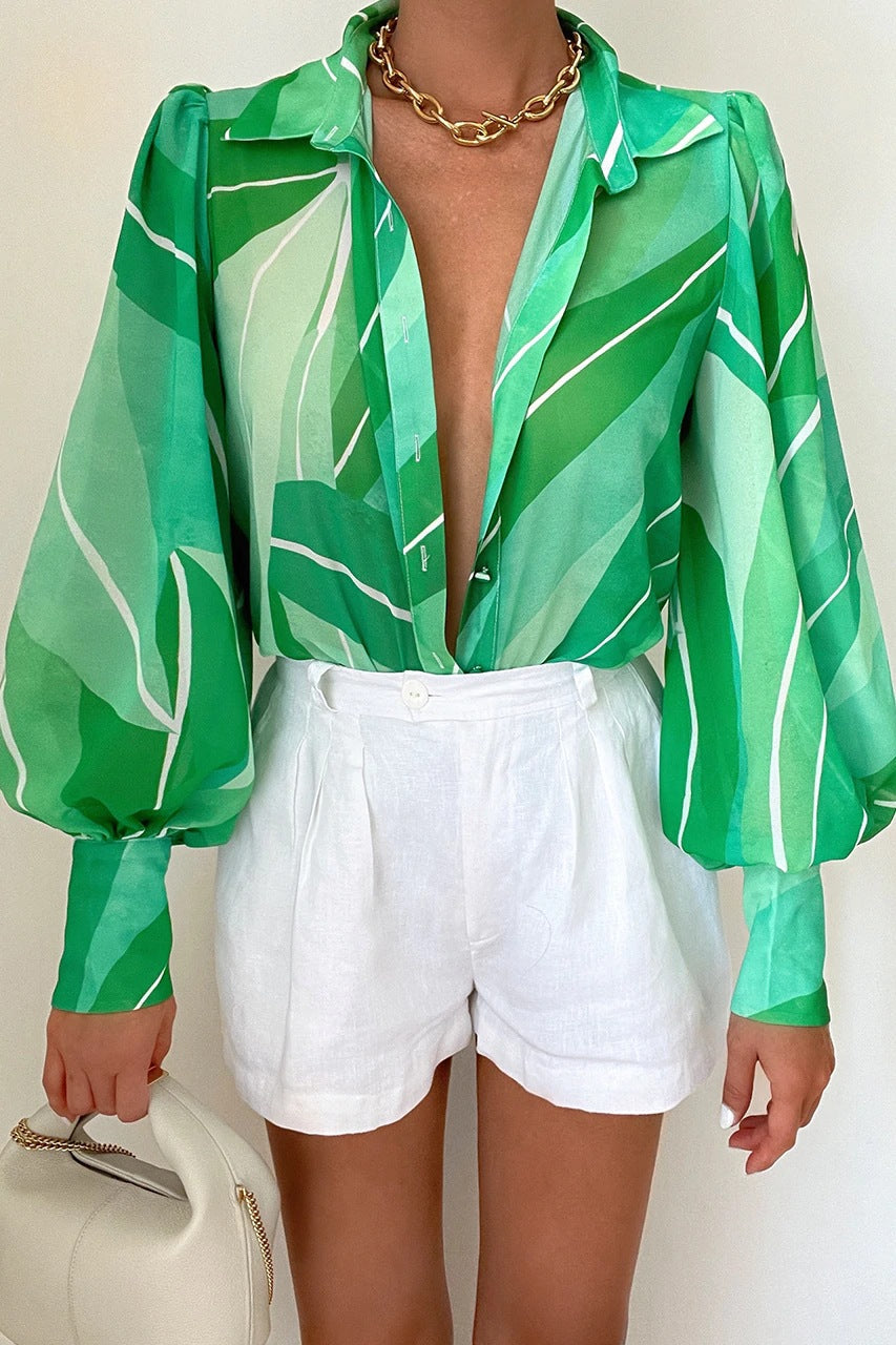 Yaraine – Lätt blus med botaniskt tryck