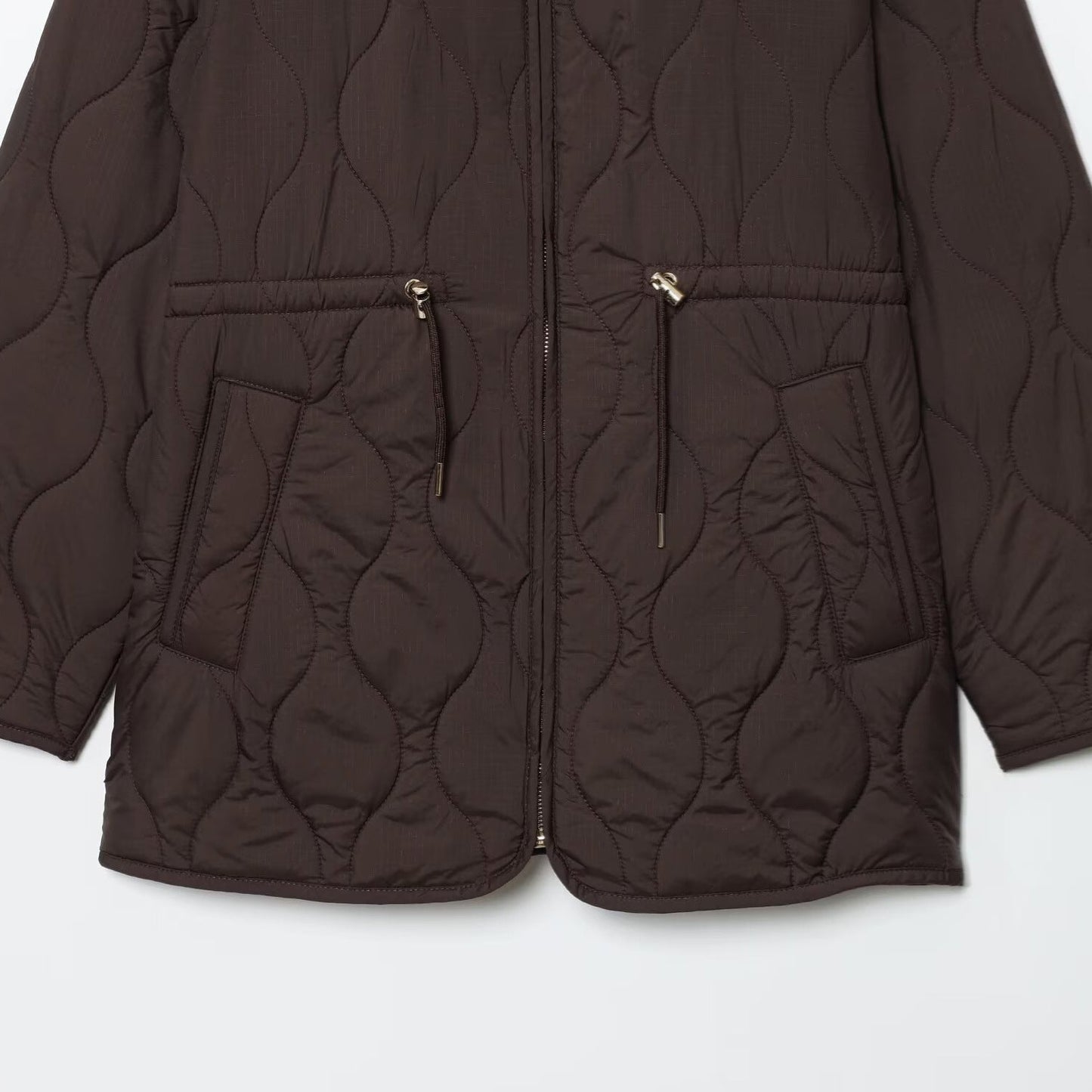 Eydis – Vadderad jacka med huva