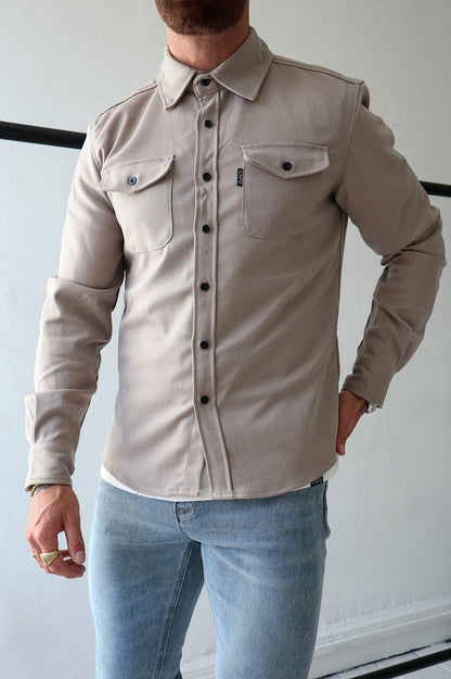 Elias - Beige overshirt med modern stil