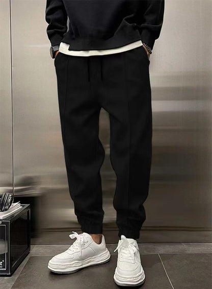 Kian - Svart tapered jogger med ren look