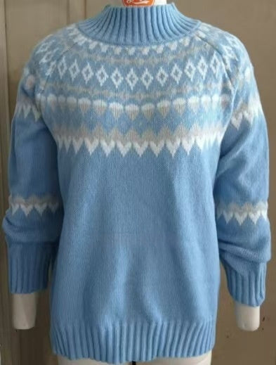 Dovina Comfort stickad med rund jacquardmönster