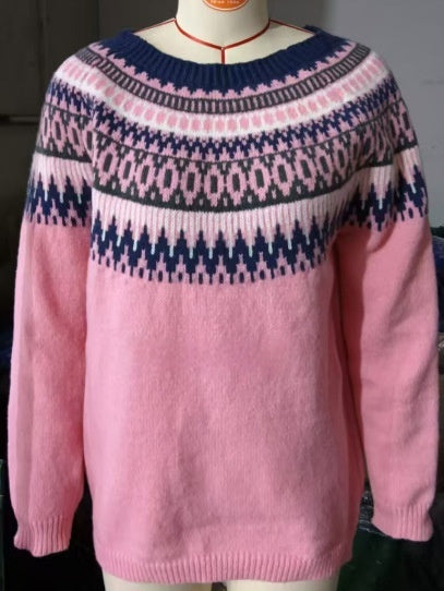 Dovina Comfort stickad med rund jacquardmönster