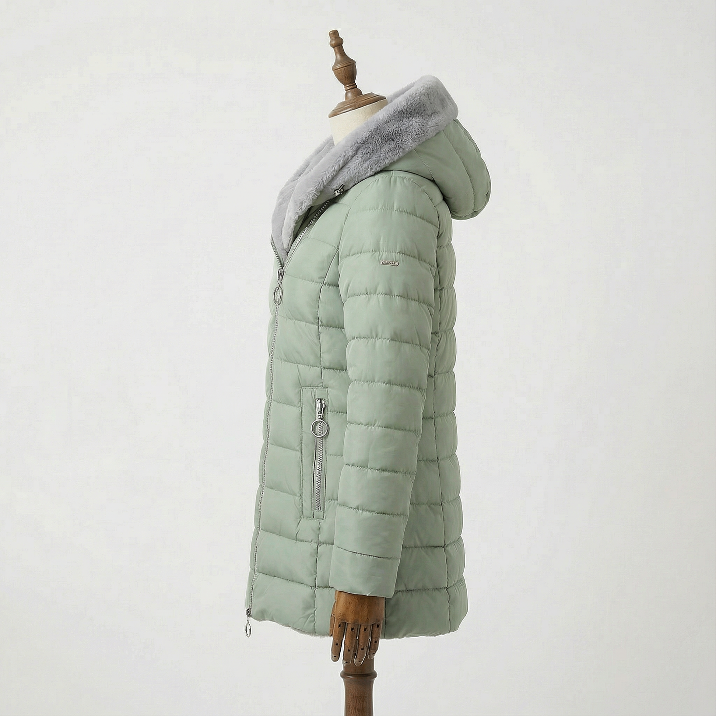 Asta – Fodrad vinterjacka med mjuk huva