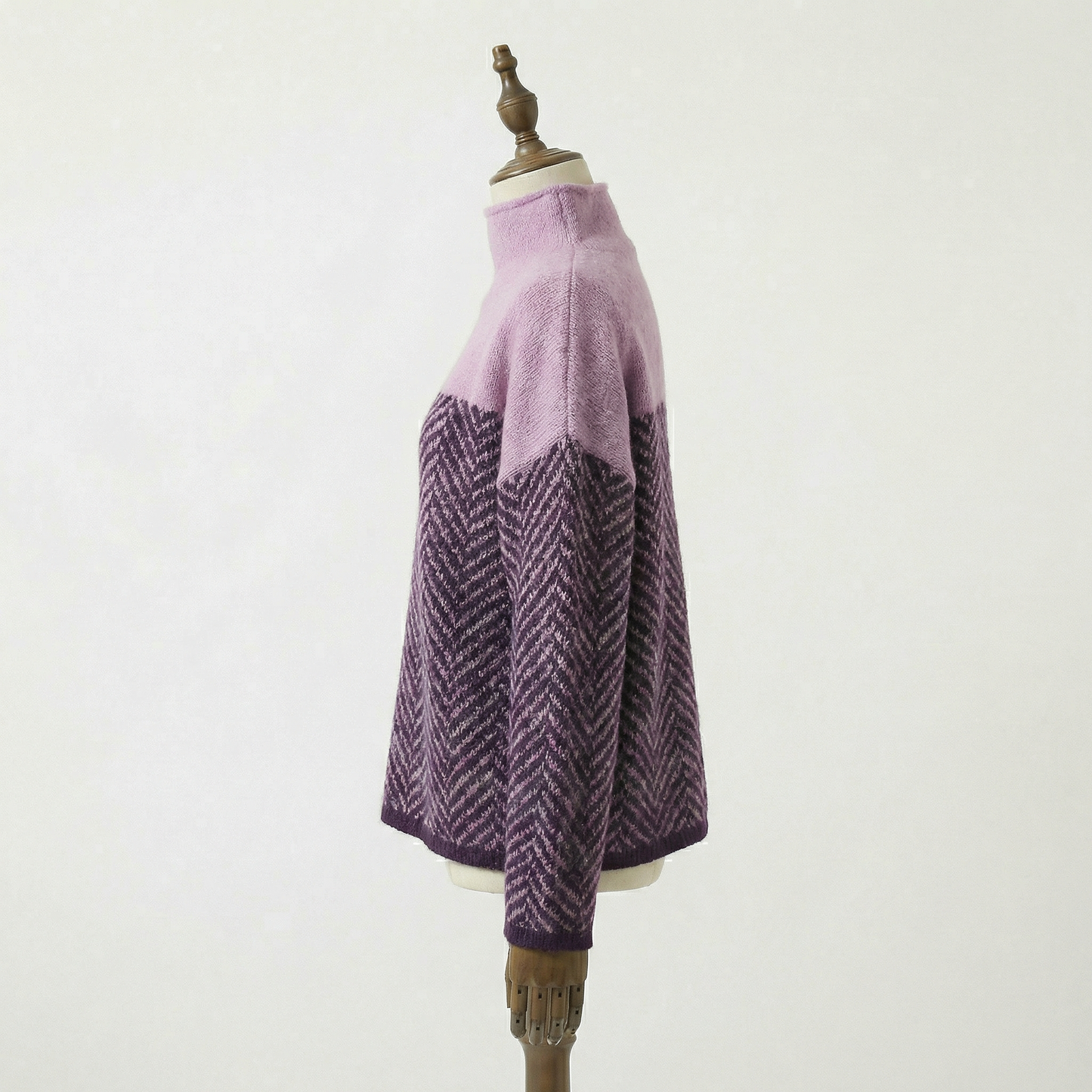 Eira - Stickad tröja med mjuk färgkontrast