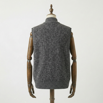 Alvar - Stilren stickad väst med ullkänsla