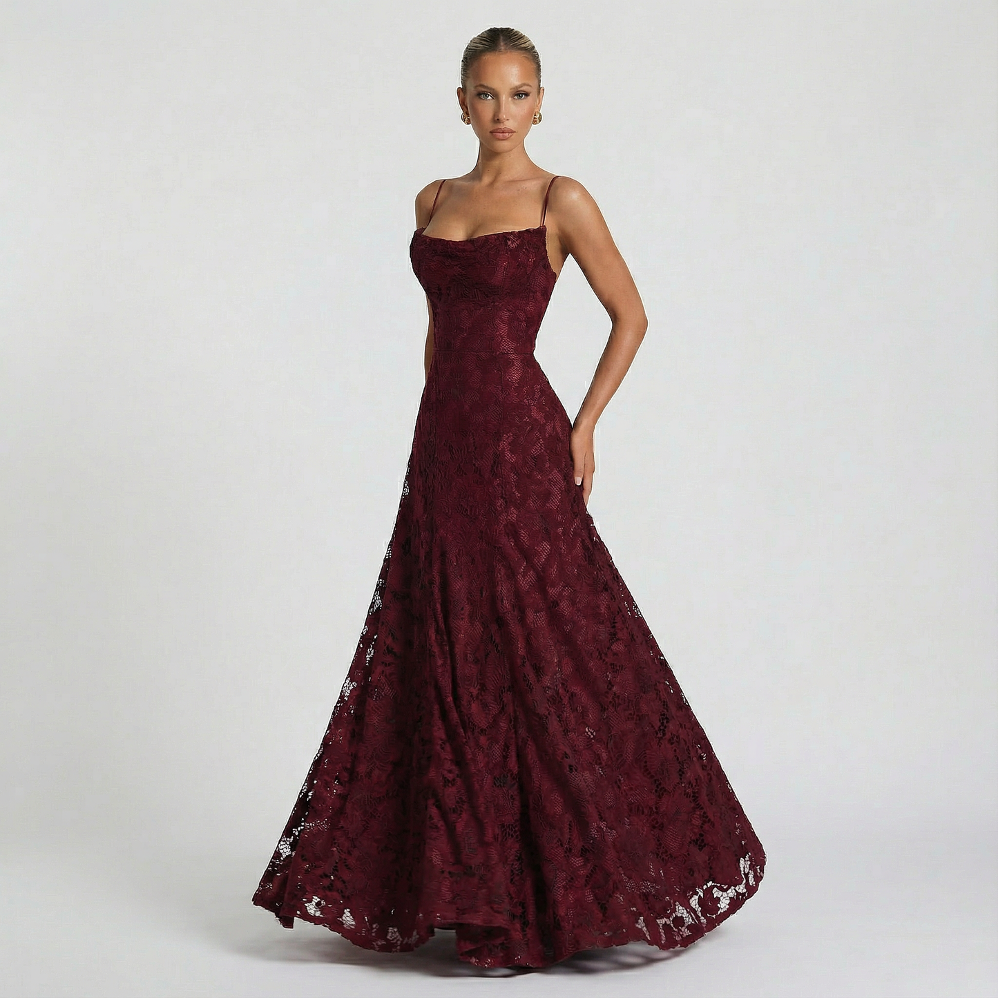 Linnea – Elegant ärmlös maxiklänning med hög midja