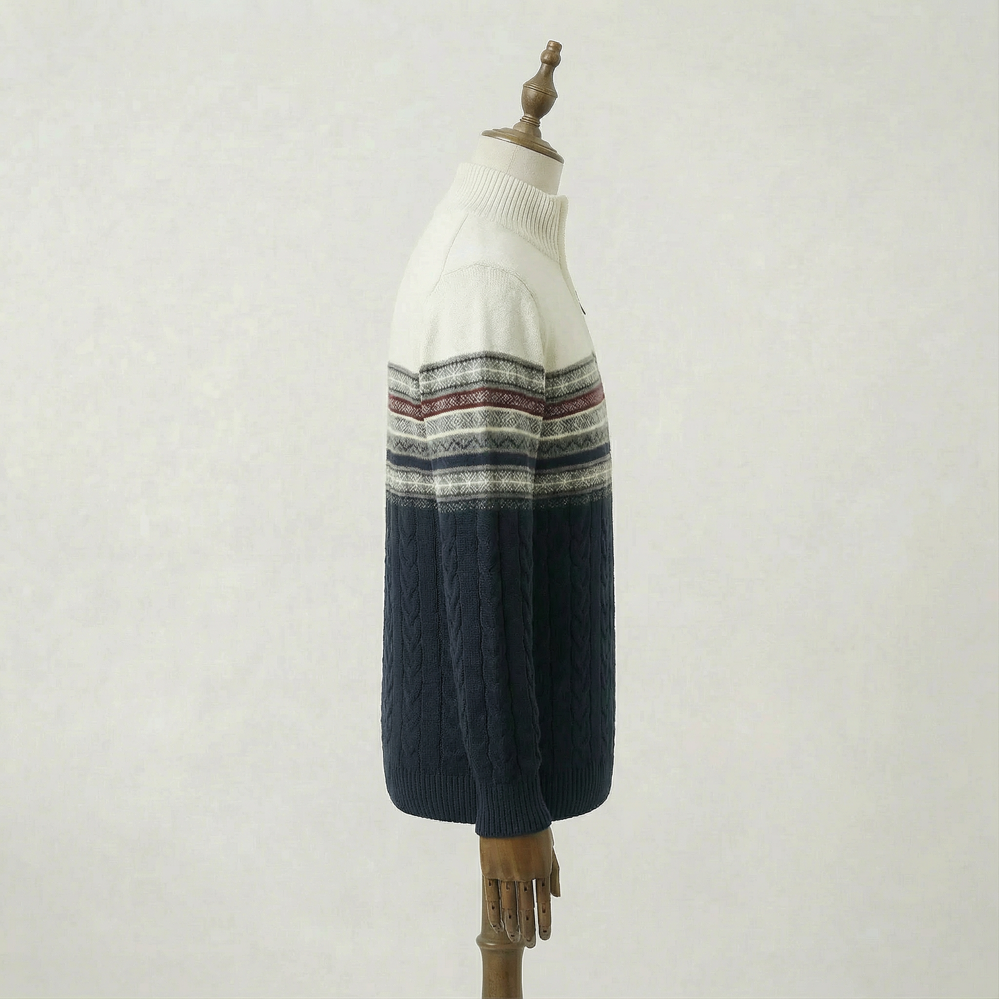 Alrik – Stickad herrtröja med halv dragkedja